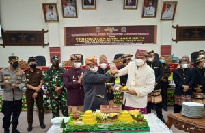 Bupati Musa Ahmad Hadiri Rapat Paripurna Hari Jadi Ke-75 Kabupaten Lampung Tengah