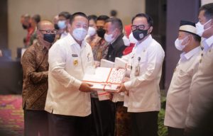 Bupati Way Kanan Terima DIPA Dan TKDD Tahun Anggaran 2022