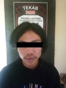 Pelaku Ditangkap Oleh Anggota Polsek Bumi Ratu Nuban Karena Penyalahgunaan Narkotika