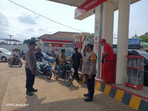 Polsek Beserta Jajarannya Melakukan Giat Pengamanan di SPBU, ini Hasilnya