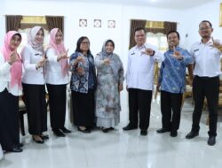 Bunda Literasi Pimpin Rapat Persiapan Gebyar Indonesia di Ruang Nunyai Komplek Rumah Dinas