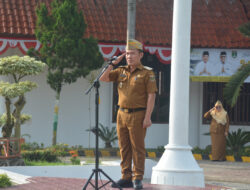 Staf Ahli Bupati Bidang Pemerintahan Hukum dan Politik Zulfikar Irwan Pimpin Apel Mingguan Bulan Juni 2024