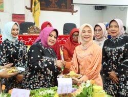 Ketua TP PKK Hadiri Sidang Paripurna Hut Lampung Tengah Ke 78