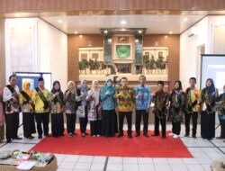 Pjs. Bupati Lamteng Bobby Irawan Membuka Acara Makan Bergizi, Launching Sekolah Lansia dan HCTPS