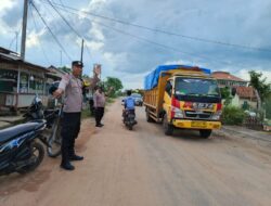 Jelang Buka Puasa, Polsek Negeri Besar Gelar Patroli KRYD di Kampung Tegal Mukti