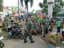 Dandim 0410/KBL Turun langsung ke Koramil 0410-01/Panjang Gelar “Senin Bersih” di Pasar Panjang