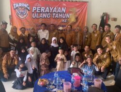 Gelar Aksi Berbagi dalam Rangkaian Acara Anniversary Organisasi Pers Taring: Satu Tahun Berdiri, Tumbuh dan Menginspirasi