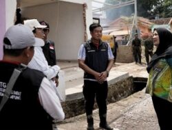 Antisipasi Banjir, Wali Kota Eva Dwiana Tinjau Langsung Perbaikan Drainase di Teluk Betung Barat