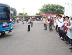 Dukung Prestasi Santri, Pemkot Bandar Lampung Lepas Kontingen Musabaqah Kutubut Turats Tingkat Provinsi