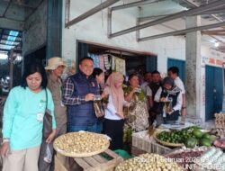 Satgas Saber Cek Harga Sembako di Pasar Way Jepara, Polisi Pastikan Masih di Bawah HET
