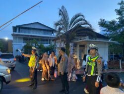 Pastikan Perjalanan Aman dan Lancar, Polres Way Kanan Cek Kendaraan Calon Jamaah Haji