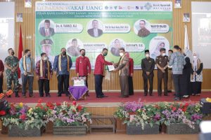 Bupati Raden Adipati Surya Canangkan dan Ajak ASN Waykanan Sukseskan Program Gerakan Wakaf Uang