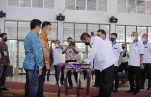 Wabup Hadiri Penutupan Musda dan Pelantikan Pengurus BPC GAPENSI  Kabupaten Way Kanan Masa Bhakti 2022-2027