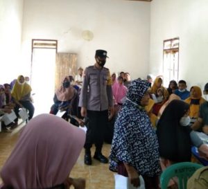 Polres Way Kanan Gelar Vaksinasi di Kampung Sri Rejeki