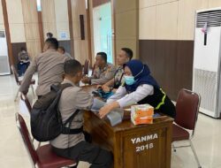 Pastikan Kesehatan Saat Pengamanan Pemilu 2024, Biddokes Polda Lampung Cek Kesehatan Personil