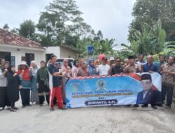 Anggota DPRD Provinsi Lampung Sugianto Memberikan Bantuan Pembangunan Jalan Tani Di Desa Palas Aji