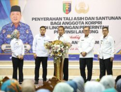 Gubernur Arinal Serahkan Tali Asih dan Santunan kepada Anggota Korpri yang Memasuki Masa Purnabakti dan Yang Meninggal Dunia