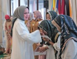 Riana Sari Arinal Bersama Jajaran TP PKK Provinsi Lampung Ikuti Pengajian Rutin Bulan Ramadhan 1445 H