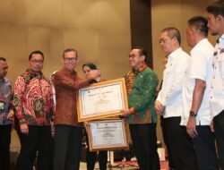 Sekdaprov Fahrizal Hadiri Penyerahan Penghargaan Paritrana Awards Tahun 2023