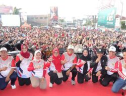Pj. Gubernur Samsudin dan Walikota Bandar Lampung Lepas Puluhan Ribu Peserta Jalan Sehat HUT Ke-342