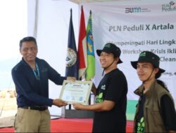 Peringati Hari Lingkungan Hidup, PLN Ajak Mahasiswa Gelar Aksi Bersih Pantai di Lampung