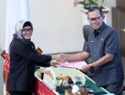 Sekdaprov Fahrizal Sampaikan Jawaban atas Pemandangan Umum Fraksi-Fraksi DPRD terhadap Raperda Perubahan APBD Lampung 2024, Pendapatan Daerah Capai Rp8,561 Triliun