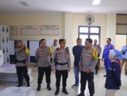 Pastikan Aman, Kapolresta Bandar Lampung Tinjau Langsung Logistik Pilkada di PPK
