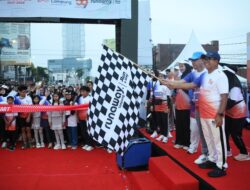 Pj. Gubernur Samsudin Lepas Ribuan Peserta Lomba Lari Bank Lampung Run 2025, dalam Rangka HUT Bank Lampung ke-59, Turut Dihadiri Ibu Maidawati dan Wakil Gubernur Lampung Terpilih Djihan Nurlela