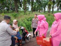 4 Hari Sebelum Gugur Dalam Tugas, Kapolsek Negara Batin Bagikan Takjil Ke Masyarakat