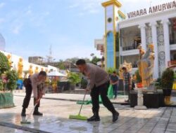 Polresta Bandar Lampung Turun Tangan Sambut Waisak dengan Hati
