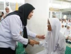 1.500 JCH Kota Bandar Lampung Dilepas Resmi oleh Wali Kota Eva Dwiana