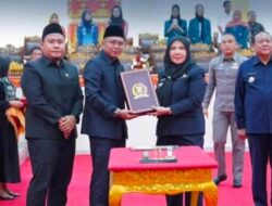 Wali Kota Eva Dwiana Hadiri Sidang Paripurna DPRD, Dengarkan Rekomendasi LKPJ 2024