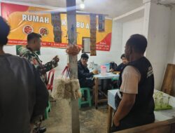 Babinsa Kampung Baru Gelar Komsos Malam, Ajak Warga Waspada Maraknya Curanmor