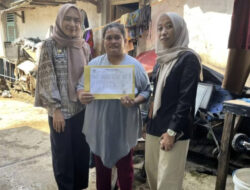 Pemkot Bandarlampung serahkan 80 dokumen penting kepada korban banjir