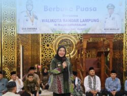 Safari Ramadan di Masjid Darussalam, Wali Kota Eva Dwiana Pererat Silaturahmi dengan Warga Kedaton