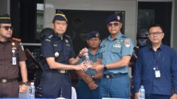 Pangkalan TNI AL Lampung Gagalkan Peredaran Arak Bali Ilegal di Pelabuhan Bakauheni