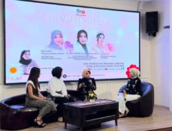 Talk Show “Perempuan Spesialis” RRI Live dari UDD PMI, Dr. Zam Ajak Rutin Donor Darah