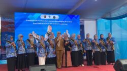 PENGUKUHAN BUNDA LITERASI KEUANGAN TINGKAT PROVINSI, KABUPATEN DAN KOTA DI PROVINSI LAMPUNG, PERKUAT GERAKAN EDUKASI KEUANGAN BAGI MASYARAKAT