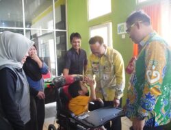 Pemkab Way Kanan Salurkan Bantuan ATENSI untuk 45 Penyandang Disabilitas