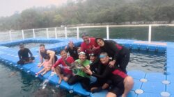 Menantang Ombak dan Hujan demi Surga Tersembunyi Teluk Lampung