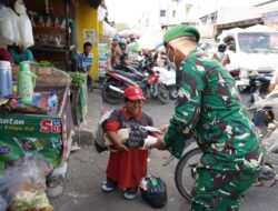 Antisipasi Abu Vulkanik Anak Krakatau, Korem 043/Gatam Bagikan Masker dan Bersihkan Sekolah di Metro