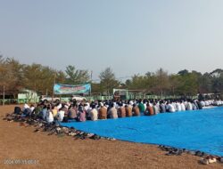 Kemarau Melanda, Warga Blambangan Umpu Gelar Shalat Istisqa di Lapangan Pendopo
