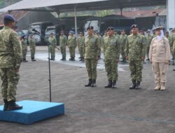 Pimpin Upacara Kenaikan Pangkat, Danlanal Lampung Ajak Prajurit Peduli Sesama