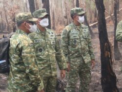 Tinjau Karhutla Way Kambas, Kasrem 043/Gatam Dampingi Kepala BNPB Kawal Keselamatan Ekosistem