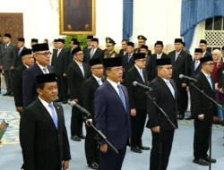 Presiden Prabowo Subianto Lantik Kapolri Baru dan Sejumlah Pejabat Negara di Istana