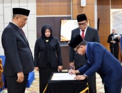 Sulpakar Resmi Jabat Pj. Sekda Lampung Tengah, Plt. Bupati Komang Koheri Tekankan Penguatan Koordinasi OPD